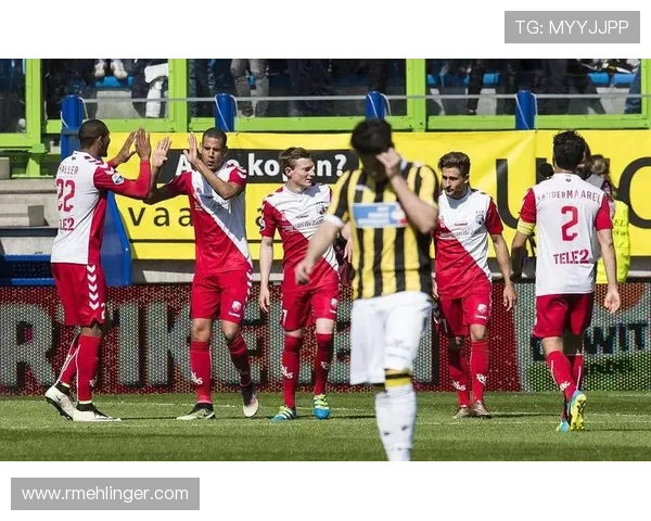 荷甲PSV埃因霍温本赛季状态回暖，复兴势头显著