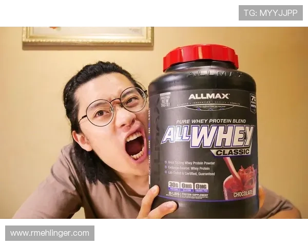 杨舒予家冰箱里塞满蛋白粉，连饮料都是无糖的